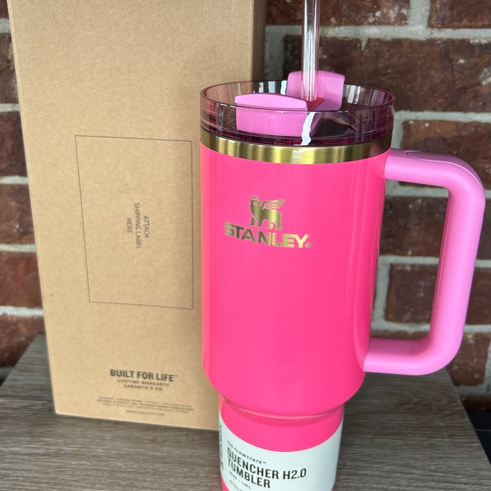Pink Parade Stanley Quencher H2.0 40oz Tumbler-BNIB